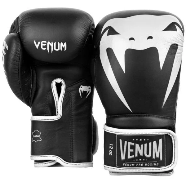 Venum Giant 2.0 Pro Boxing Gloves - Velcro 3 Venum Giant 2.0 Pro Boxing Gloves - Velcro