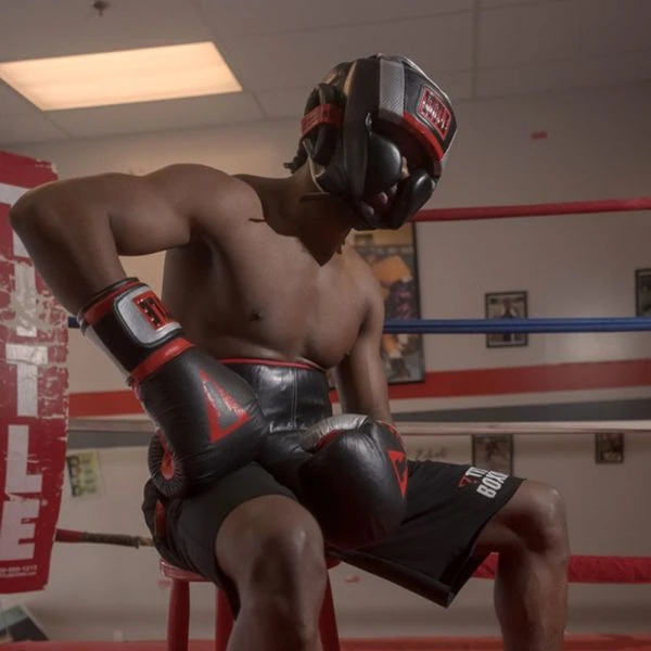 TITLE Boxing Valiant Training Headgear 6 TITLE Boxing Valiant Training Headgear - Image 4